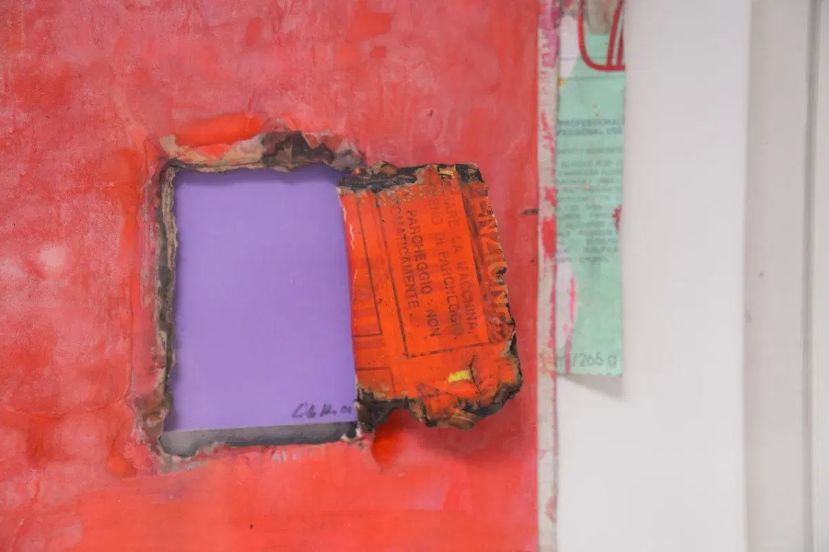 Signed Guido Coletti “Closed Windows” Plexiglas–Framed Mixed-Media Work, 1980s - immagine 2